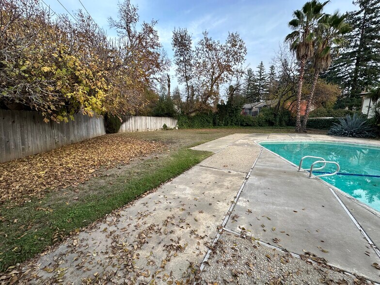 More Photos Of 834 Cathedral ct, Sacramento Land For Sale