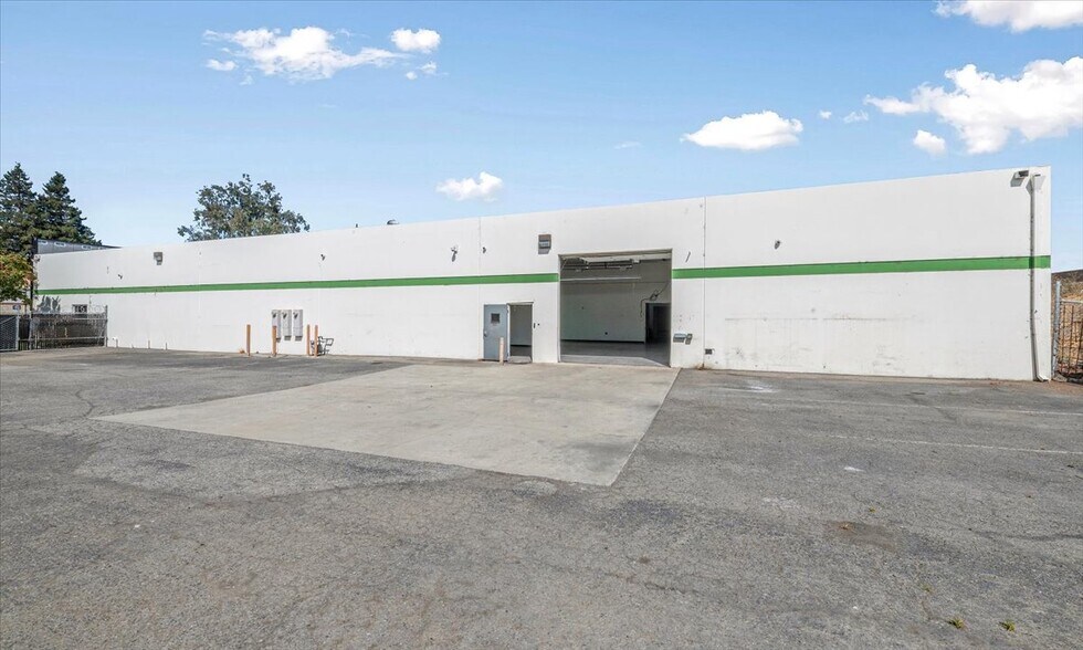 More Photos Of 1290 Reamwood Ave, Sunnyvale Research And Development For Lease