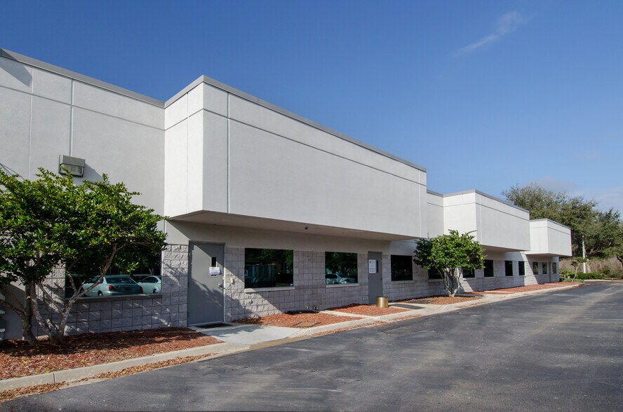 More Photos Of 6820 Southpoint Pky, Jacksonville Medical For Lease
