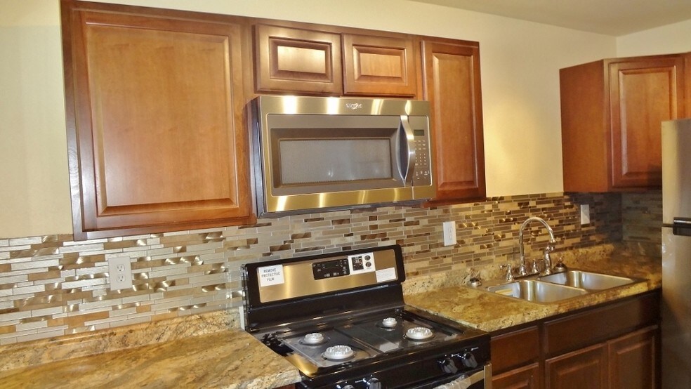 More Photos Of 110 El Paso Blvd, Manitou Springs Apartments For Sale