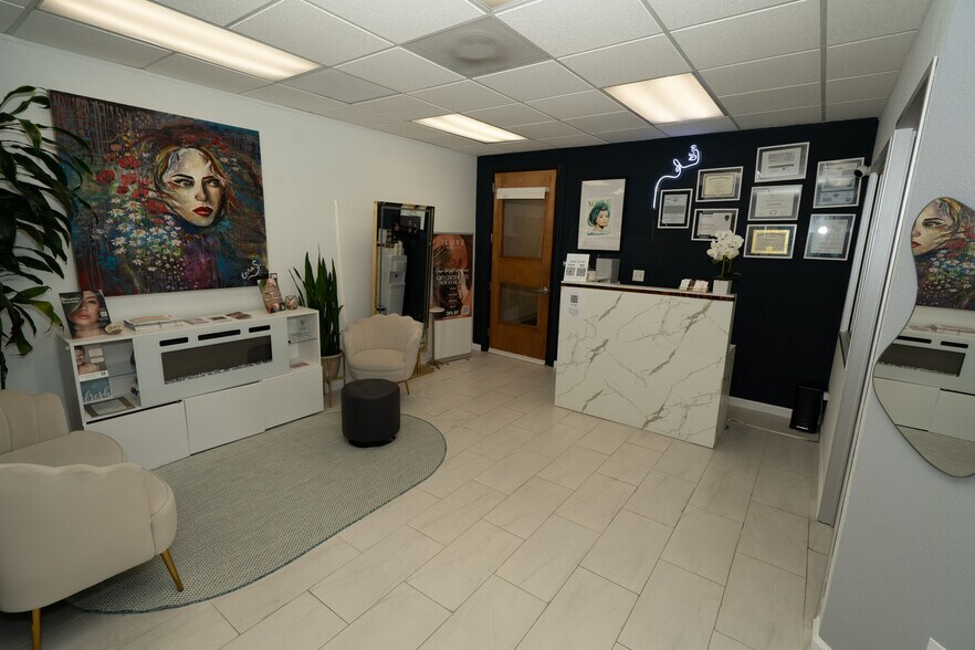 More Photos Of 24 Professional Center Pky, San Rafael Medical For Sale