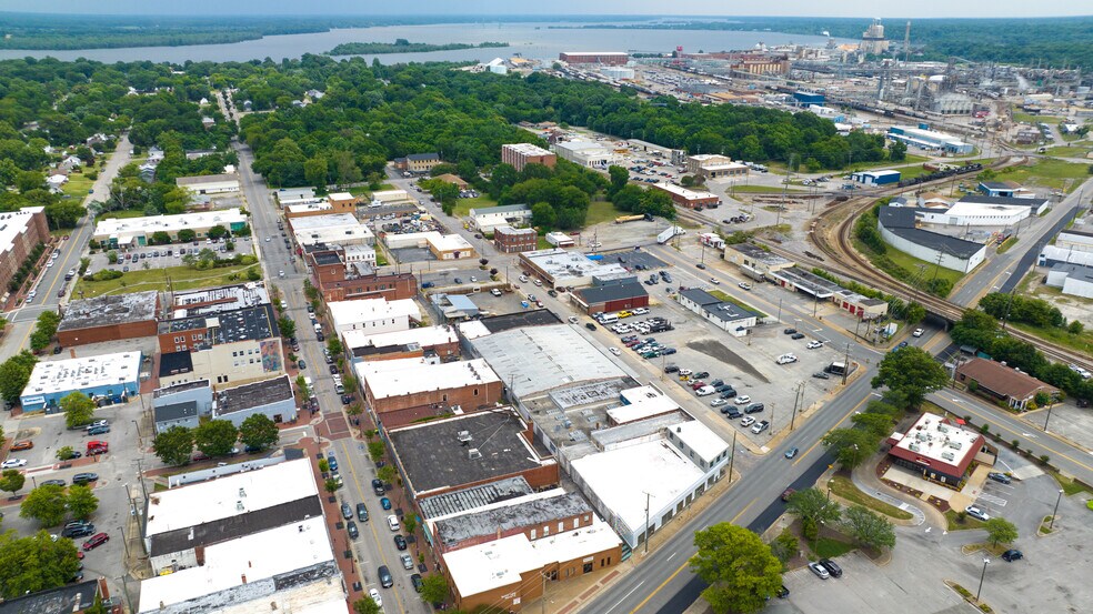 More Photos Of 207 Poythress Street, Hopewell Storefront Retail Office For Lease