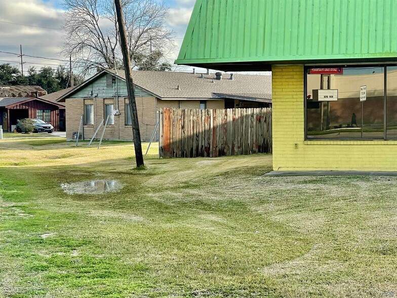 More Photos Of 1500 E Tunnel Blvd, Houma Office For Sale
