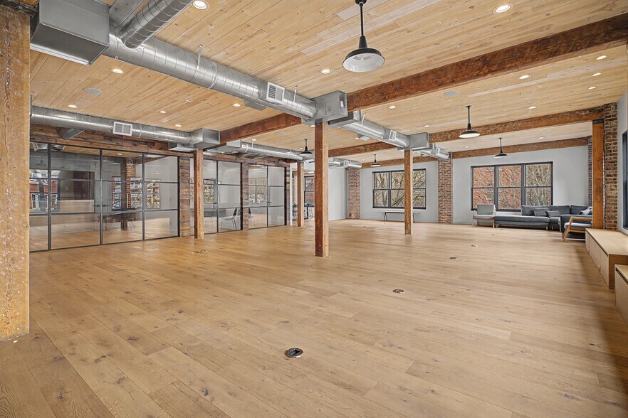 More Photos Of 2131-2137 2nd Ave, Seattle Office For Lease