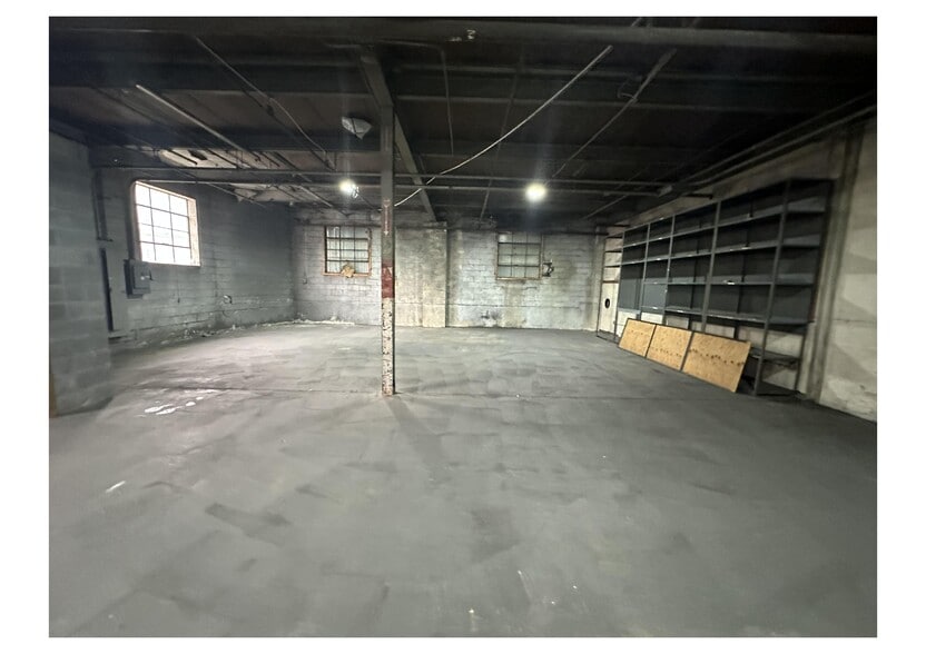 More Photos Of 50 N Harrison St, York Warehouse For Sale