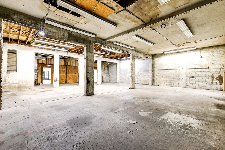 More Photos Of 811 S 21st Ave, Hollywood Freestanding For Lease