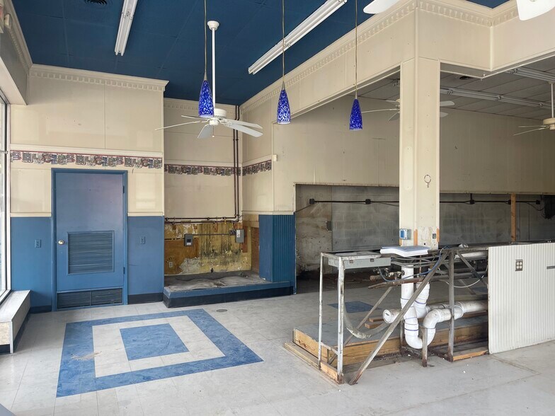 More Photos Of 4250-4332 Sunset Blvd, Steubenville Unknown For Lease