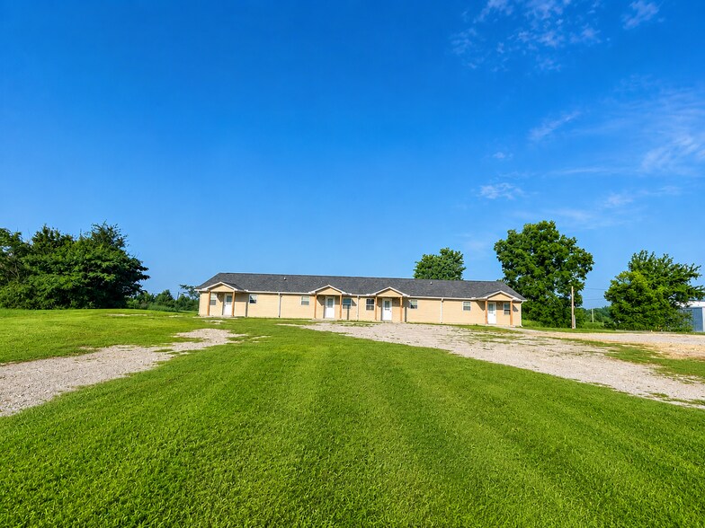 Primary Photo Of 191 Railroad St, Phil Campbell Dormitory For Sale
