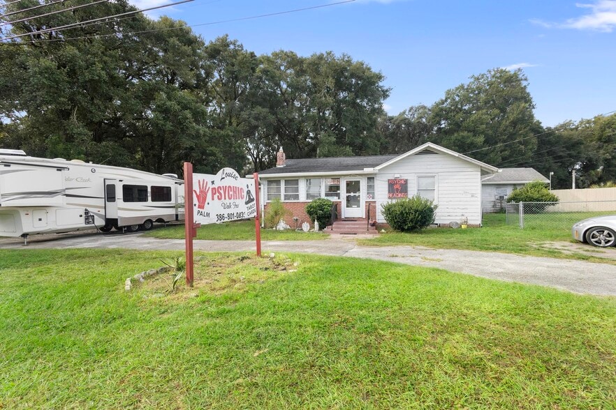 More Photos Of 2480 N Woodland Blvd, Deland Flex For Sale