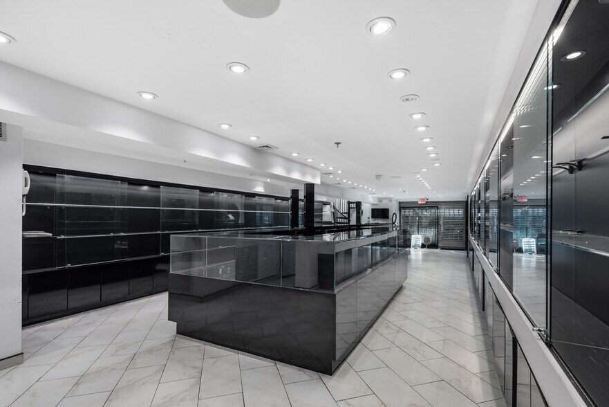 More Photos Of 3714 74th St, Jackson Heights General Retail For Sale