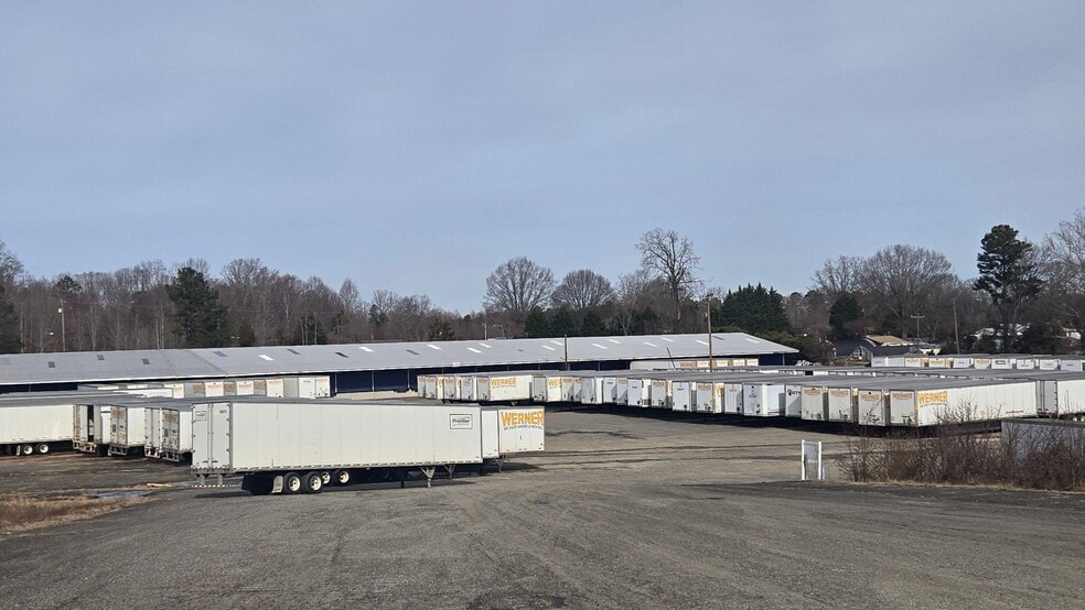 More Photos Of 1201 E Church St, Cherryville Unknown For Lease