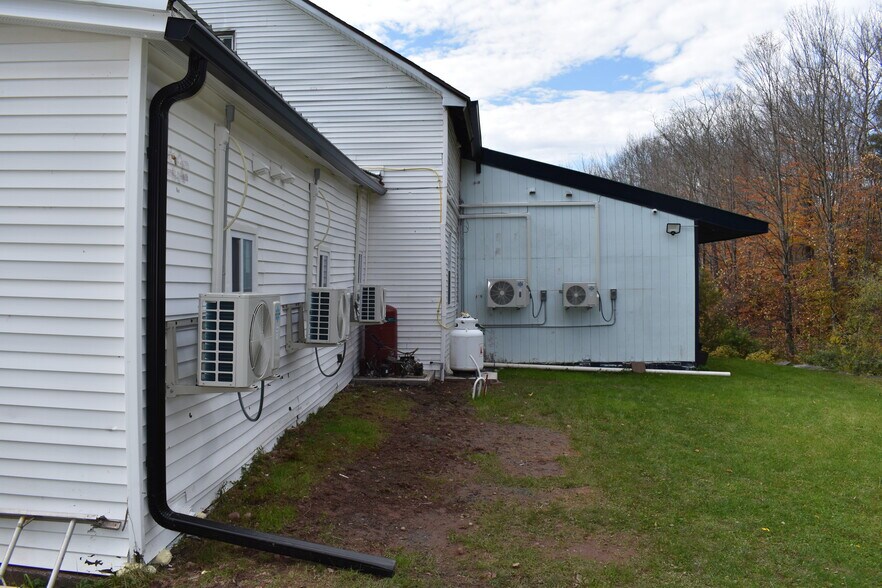 More Photos Of , Tannersville General Retail For Sale
