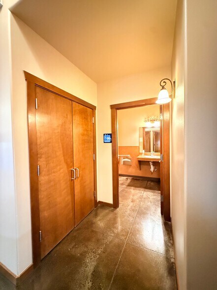 More Photos Of 1212 Columbia Park Trl, Richland Office For Lease
