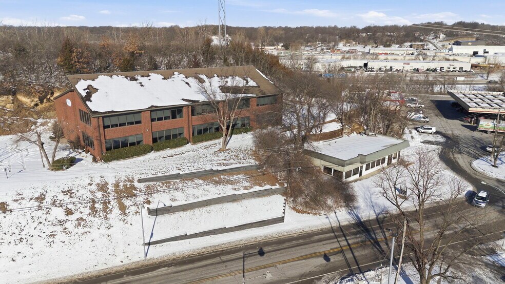 More Photos Of 4800 Lamar Ave, Mission Office For Lease