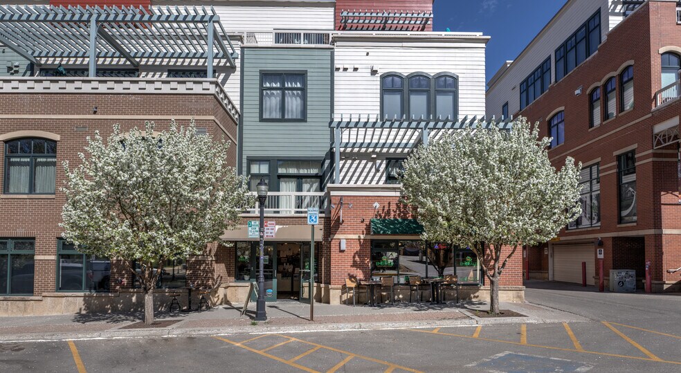 Primary Photo Of 700 Yampa, Steamboat Springs Restaurant For Sale