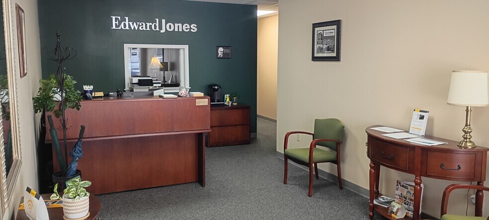 More Photos Of 38 E Main St, Annville General Retail For Lease