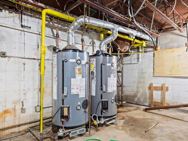 More Photos Of 935 9th Ave, Sidney Hotel For Sale