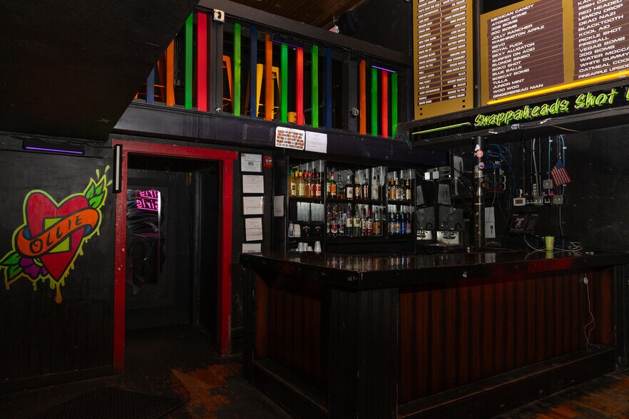 More Photos Of 139 E Hopkins St, San Marcos Bar For Sale