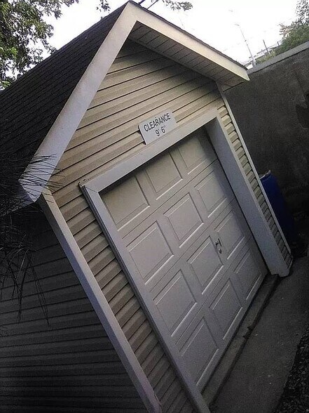 More Photos Of 2038 Grant Ave, Philadelphia Specialty For Sale