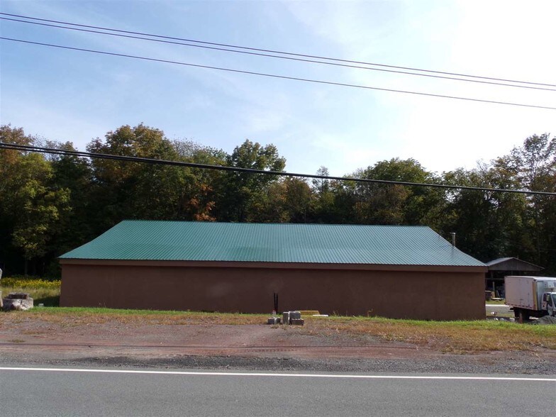 More Photos Of 290 Jeffersonville North Branch Rd, Jeffersonville Warehouse For Lease