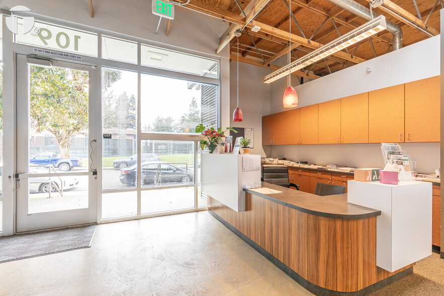 More Photos Of 109 Scripps Dr, Sacramento Office For Sale