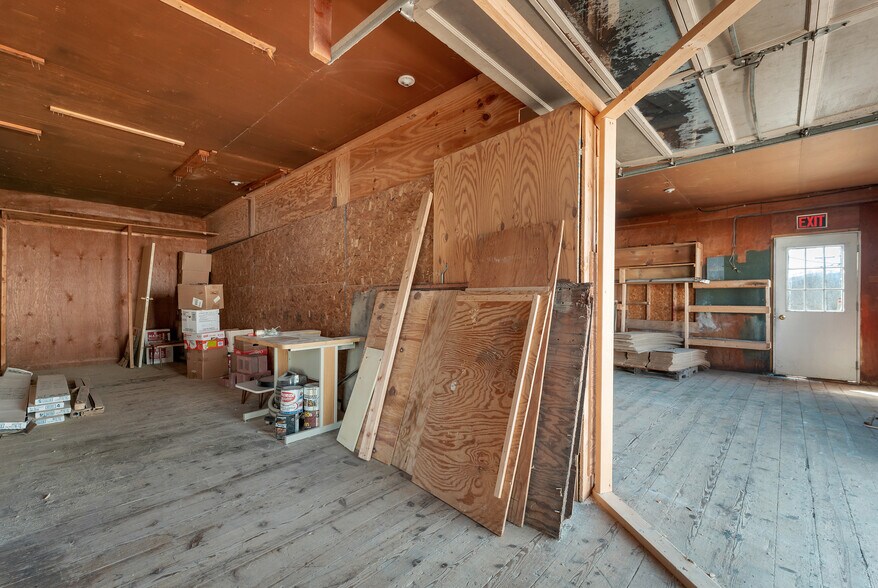 More Photos Of 55 Maynesboro St, Berlin Industrial For Sale