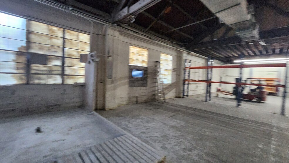 More Photos Of 2724-2730 4th Ave S, Seattle Manufacturing For Lease