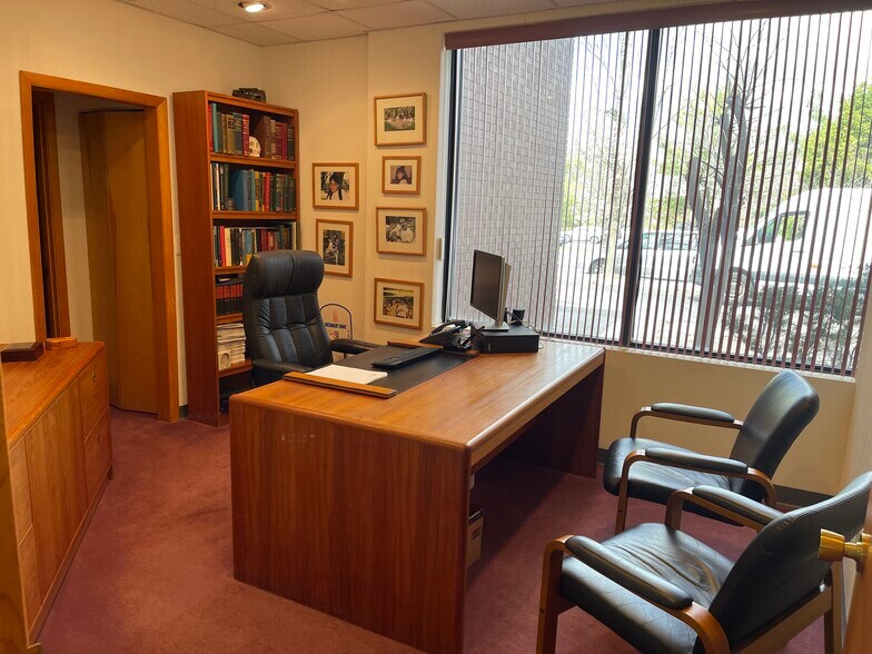 More Photos Of 1553 State Route 27, Somerset Medical For Sale