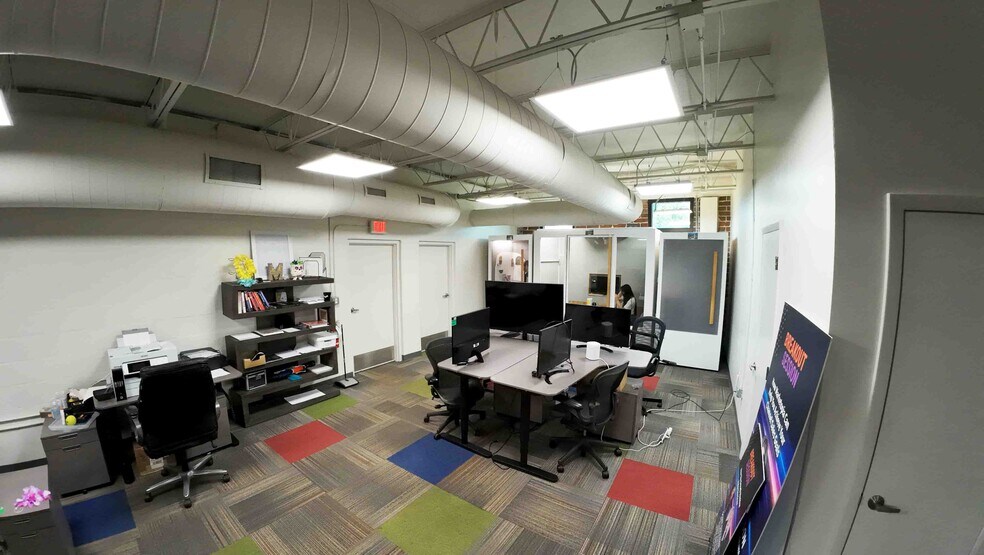 More Photos Of 7490 N 36th St, Pinellas Park Loft Creative Space For Lease