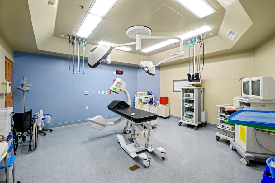 More Photos Of 311 Haigh Rd, Thousand Oaks Medical For Lease