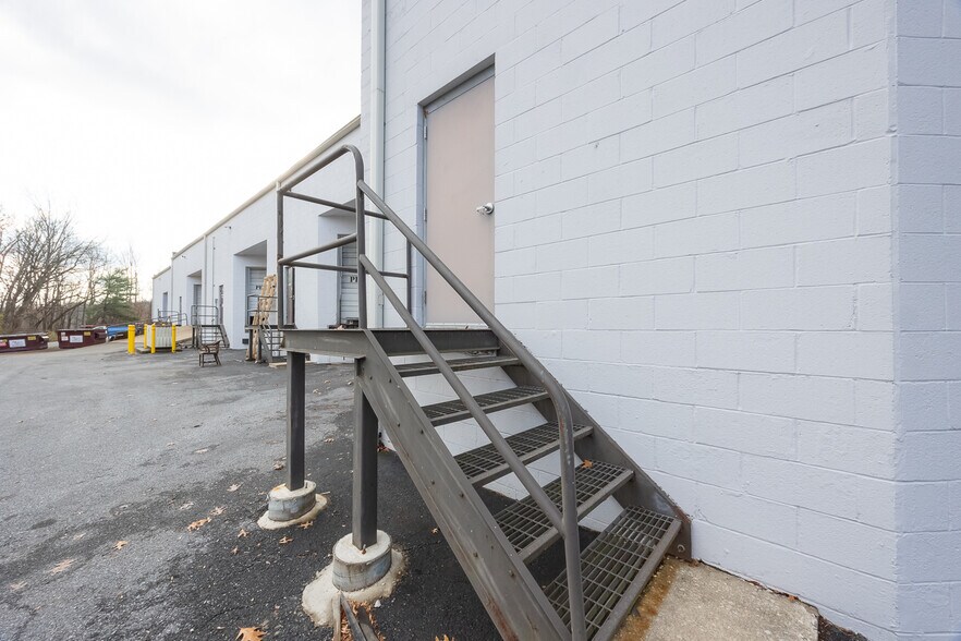 More Photos Of 640 Snyder Ave, West Chester Warehouse For Sale