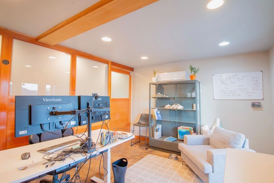 More Photos Of 120 N Line St, Moscow Office For Sale