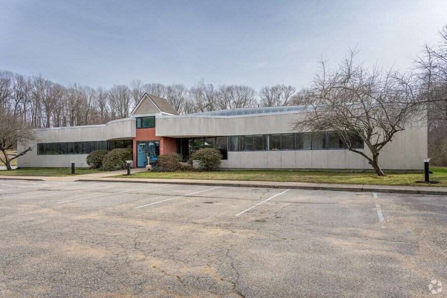 Primary Photo Of 15 Wisconsin Ave, Norwich Warehouse For Lease