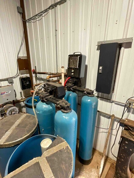 More Photos Of 600 Opal Ave, Clinton Carwash For Sale