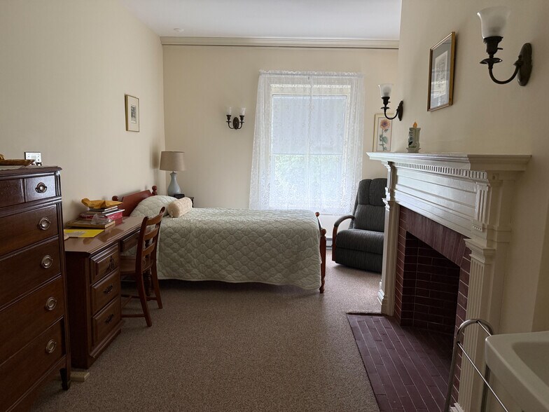 More Photos Of 1365 Northampton St, Holyoke Assisted Living For Sale