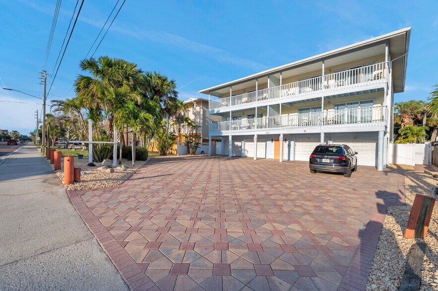 More Photos Of 1809 Gulf Blvd, Indian Rocks Beach Apartments For Sale