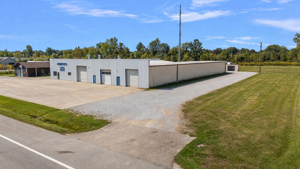 More Photos Of 2025 N Lapeer Rd, Lapeer Warehouse For Lease
