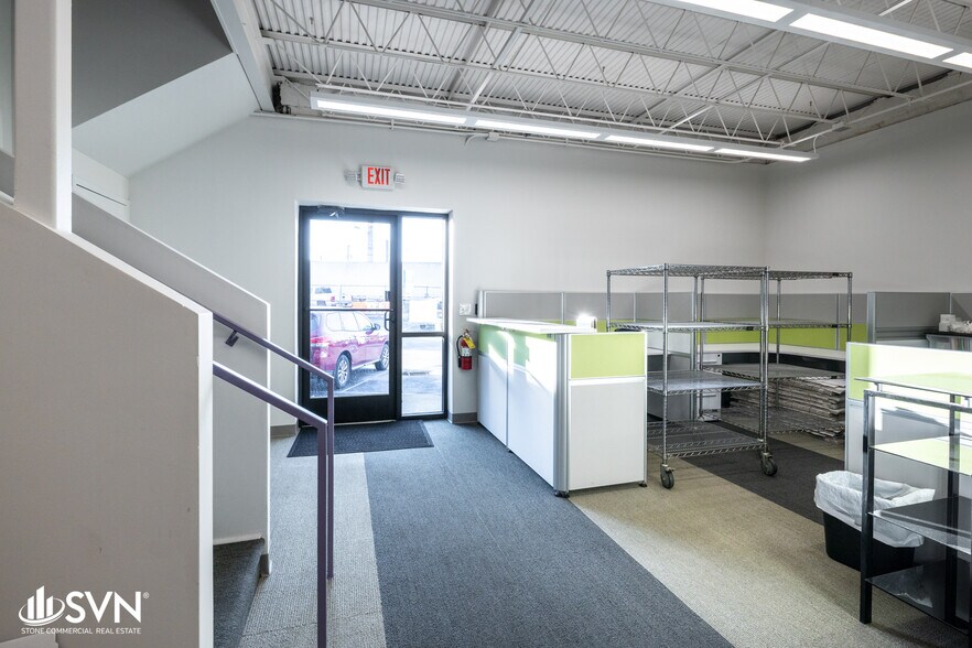 More Photos Of 330 Midland Pl, Lexington Warehouse For Lease