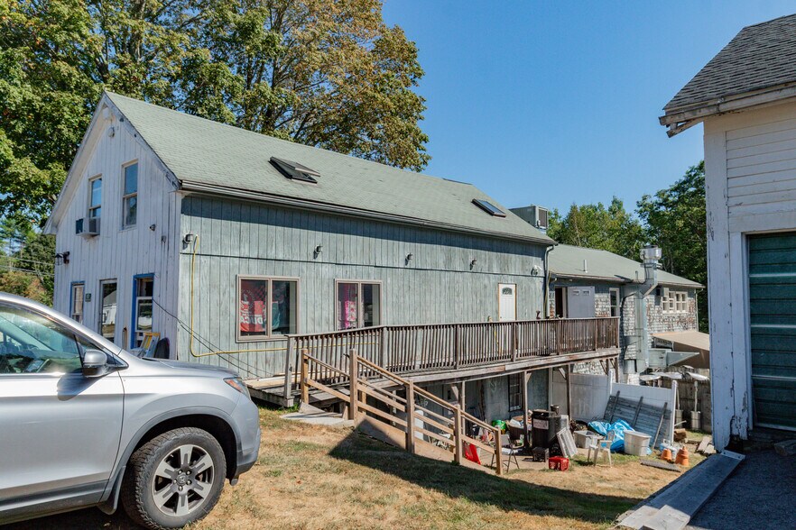 More Photos Of 10 Hardy Rd, Westbrook Freestanding For Sale