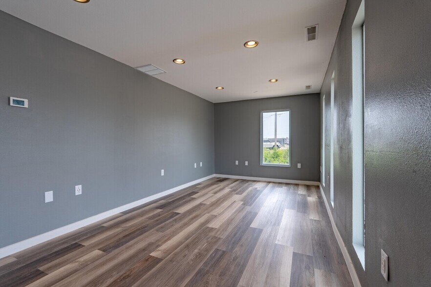 More Photos Of 414 Highway 42, Osage Beach Flex For Sale