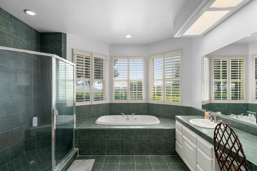 More Photos Of 9640 Sierra Hwy, Agua Dulce Winery Vineyard For Sale