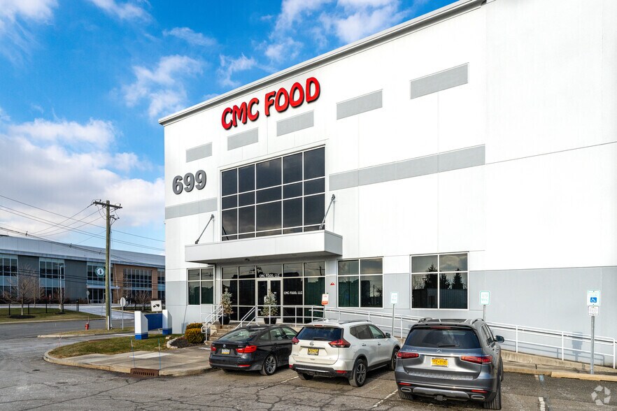 More Photos Of 699 Kapkowski Rd, Elizabeth Distribution For Lease