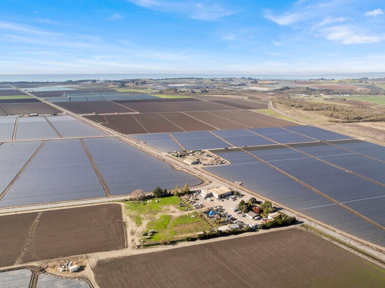 More Photos Of 1931 Beach Rd, Watsonville Industrial For Sale