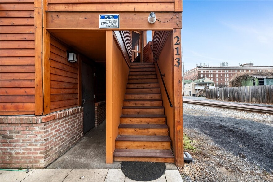 More Photos Of 207 N Kent St, Winchester General Retail For Sale