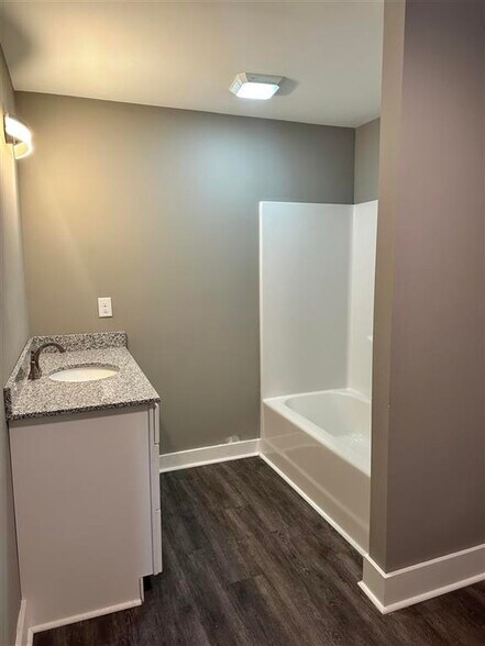 More Photos Of 1327 Park St, Bowling Green Apartments For Sale