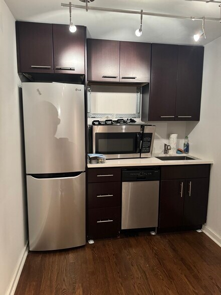 More Photos Of 164 W 83rd St, New York Apartments For Sale