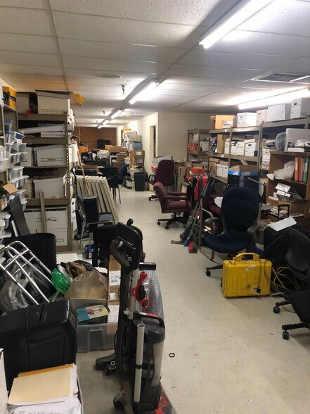 More Photos Of 439 S 3rd Ave, Avondale Manufacturing For Sale
