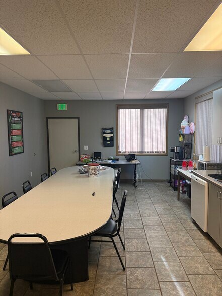 More Photos Of 2990 N Townsend Ave, Montrose Light Distribution For Sale