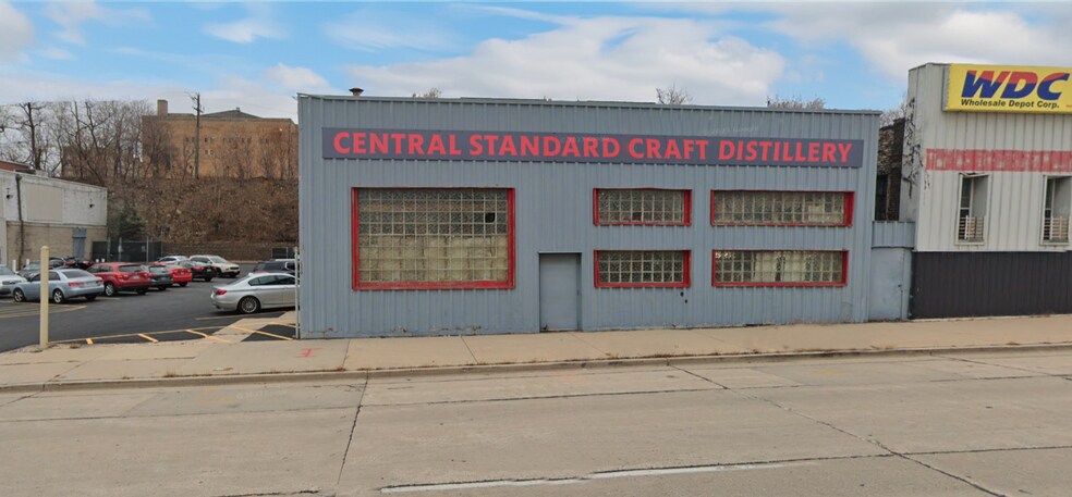 More Photos Of 2330 W Clybourn St, Milwaukee Manufacturing For Sale