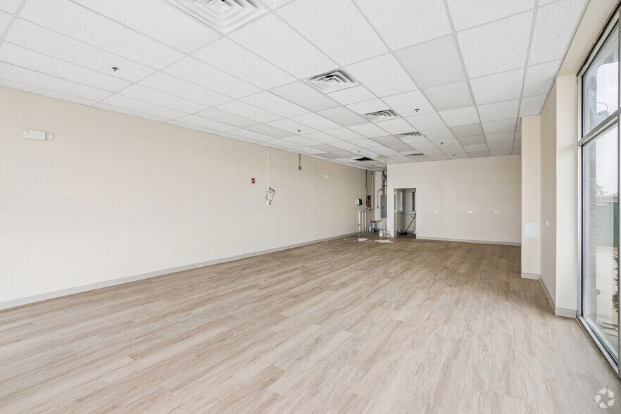 More Photos Of 4147-4275 167th St, Country Club Hills Unknown For Lease